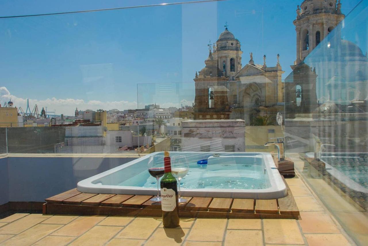 ***** Attic With Impressive Views And Jacuzzi Apartment Cadiz Exterior photo